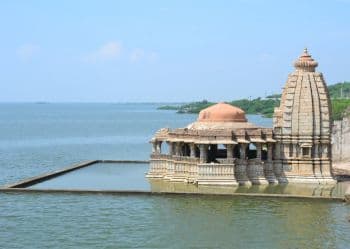 Temple near Bisalpur Dam