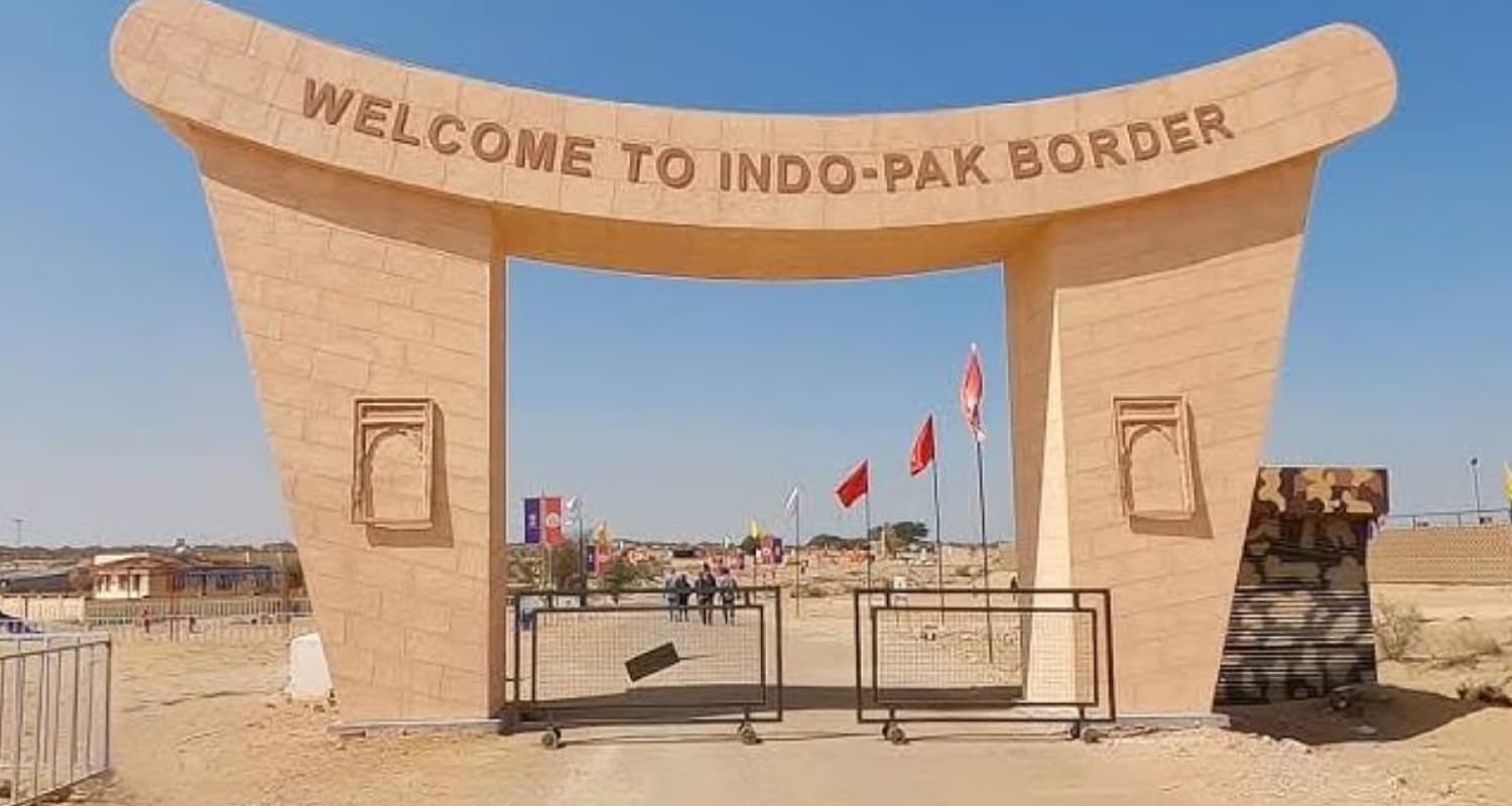 Welcome Gate at Indo Pak Border in Jaisalmer Rajasthan Welcome Gate Indo Pak Border